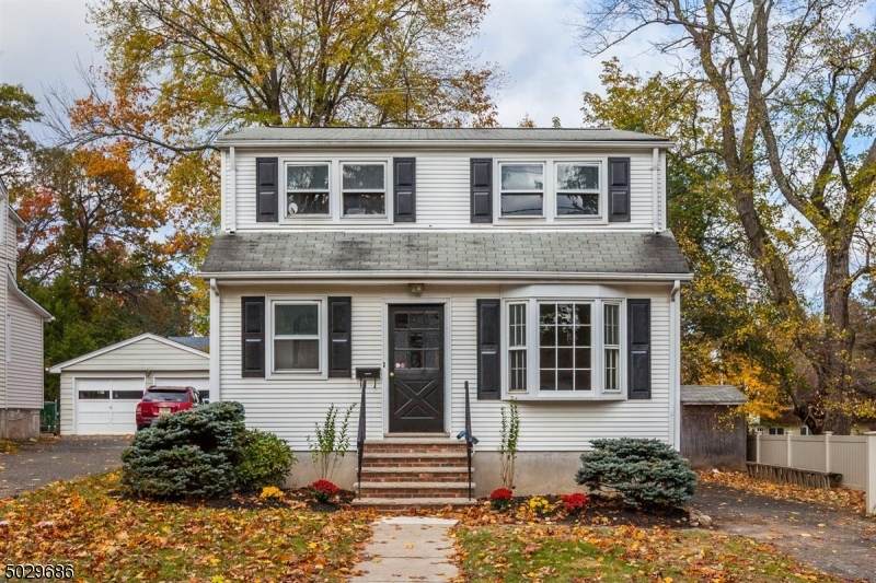 106 Lake St - Photo 1