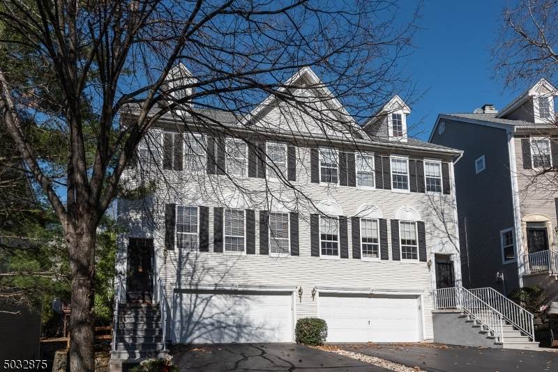 16 Bobolink Ct - Photo 1