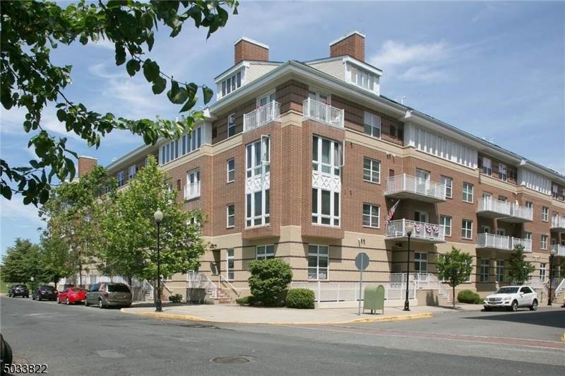368 Rector St - Photo 1
