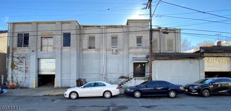 33 Bergen St - Photo 1