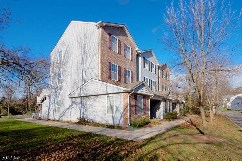 30 Matilda Ave - Photo 1