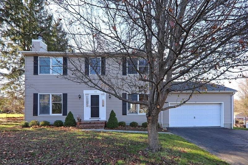 19 Hill St - Photo 1