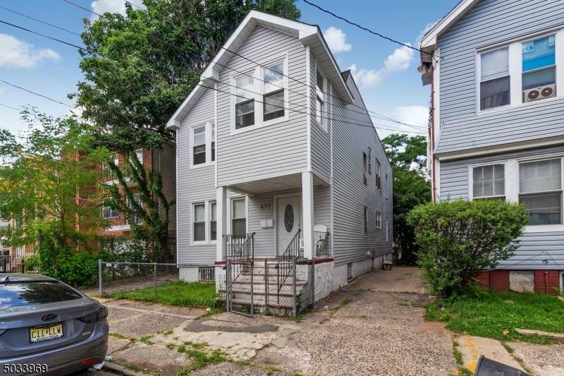 677 S 18Th St - Photo 1