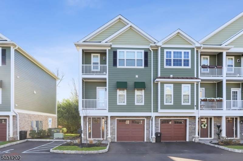 16 Chaz Way - Photo 1