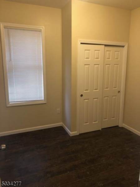 142 Seymour Ave - Photo 1