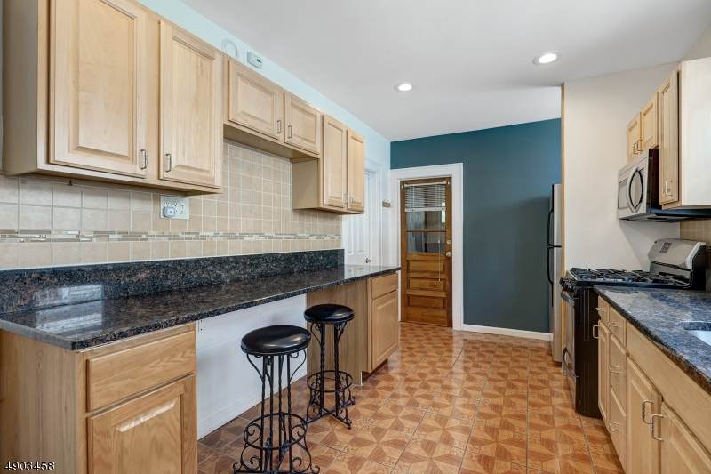 408 Berkeley Ave - Photo 1