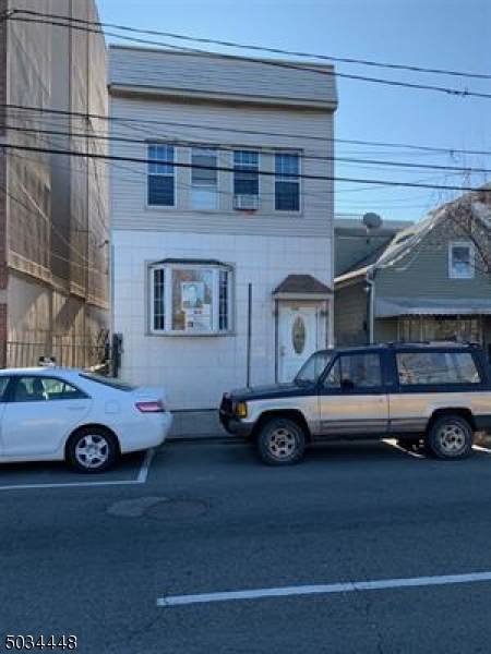539 30TH ST - Photo 1