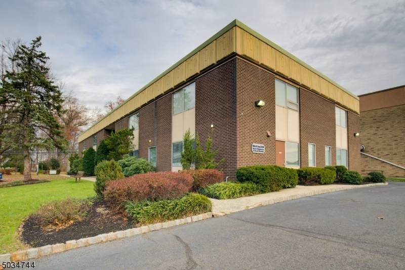213 Summit Rd - Photo 1
