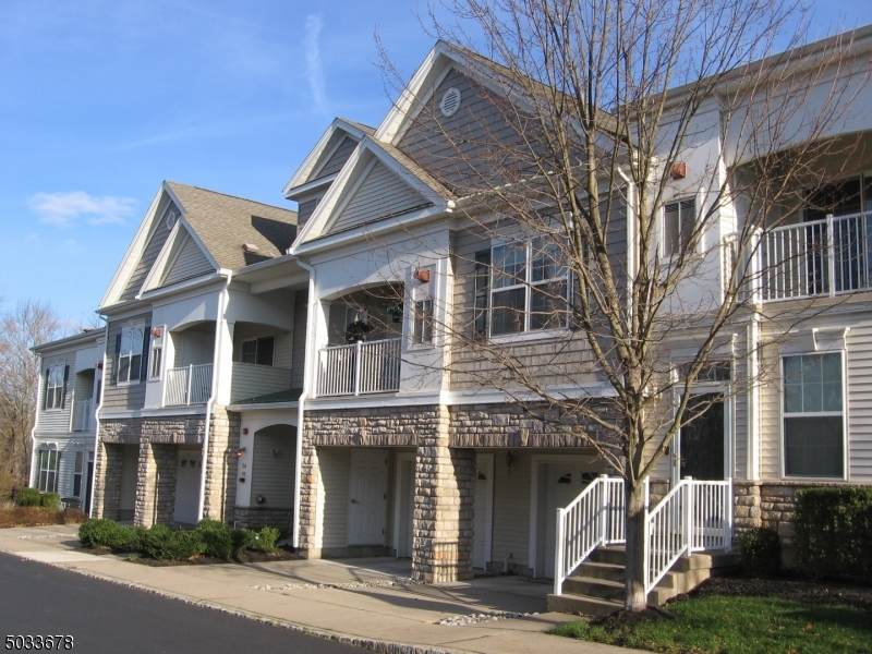 704 Brook Hollow Dr - Photo 1