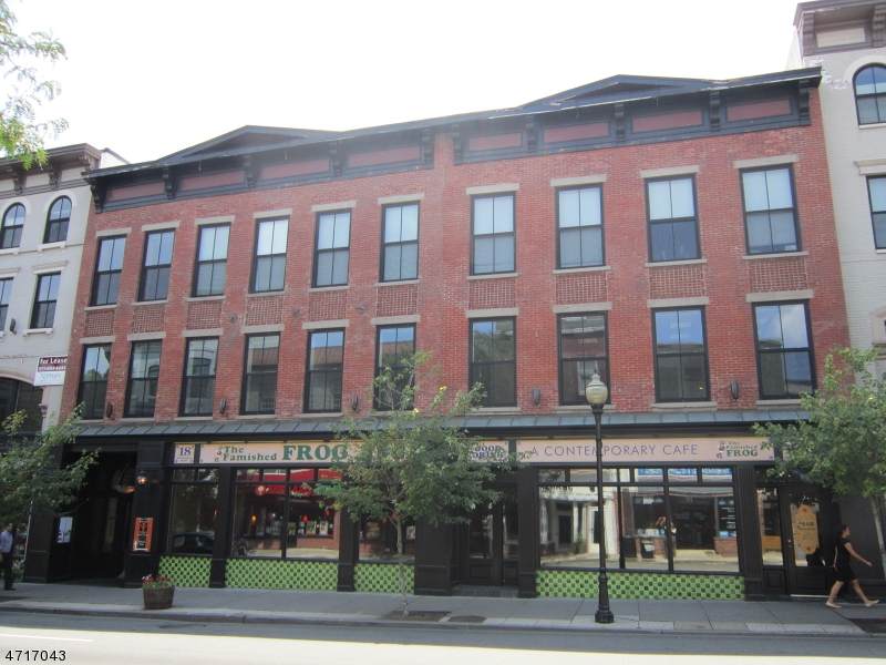 16 Washington St - Photo 1