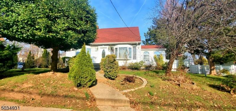 142 Fort Lee Rd - Photo 1