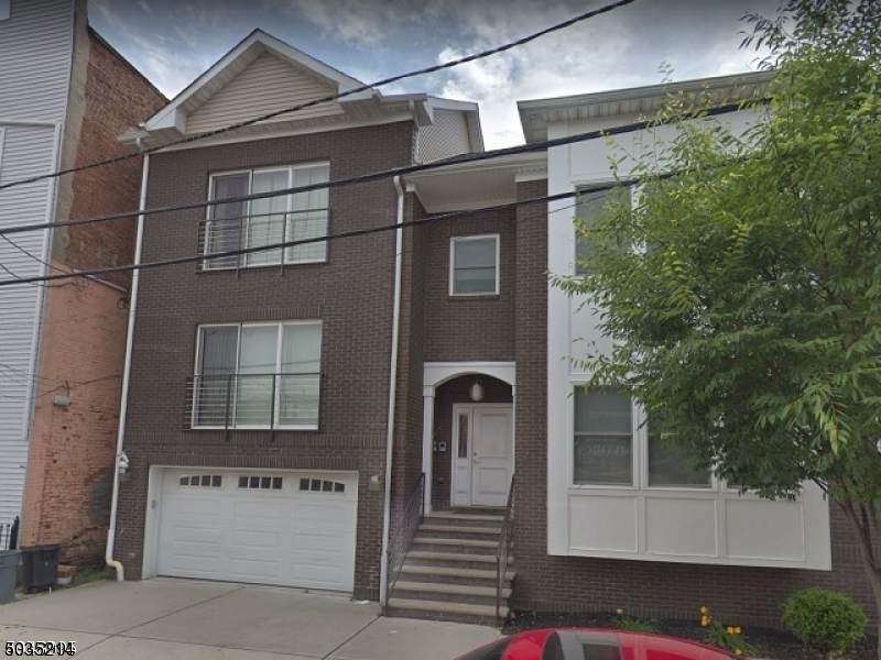 54 Oriental St - Photo 1