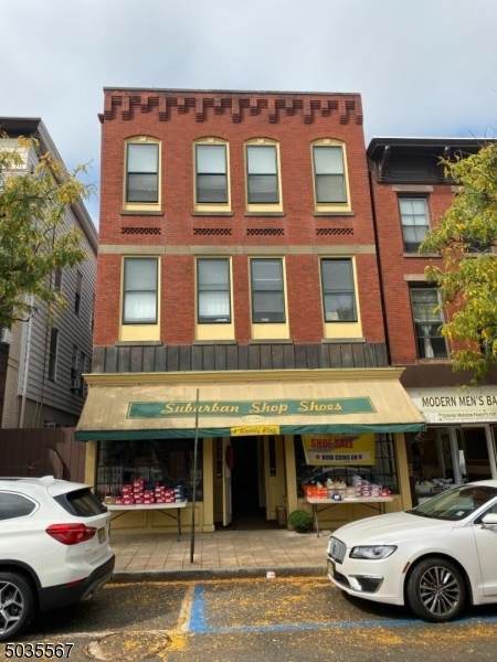 5 Waverly Pl - Photo 1