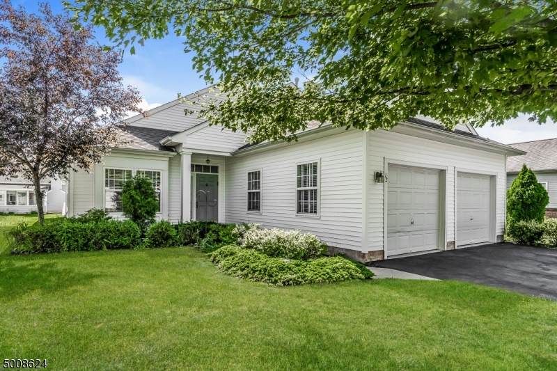 12 Daulton Dr - Photo 1