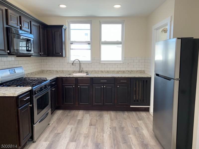 12 Magnolia St 2Nd Floor - Photo 1