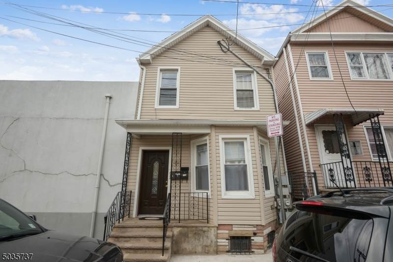 107 Ferguson St - Photo 1