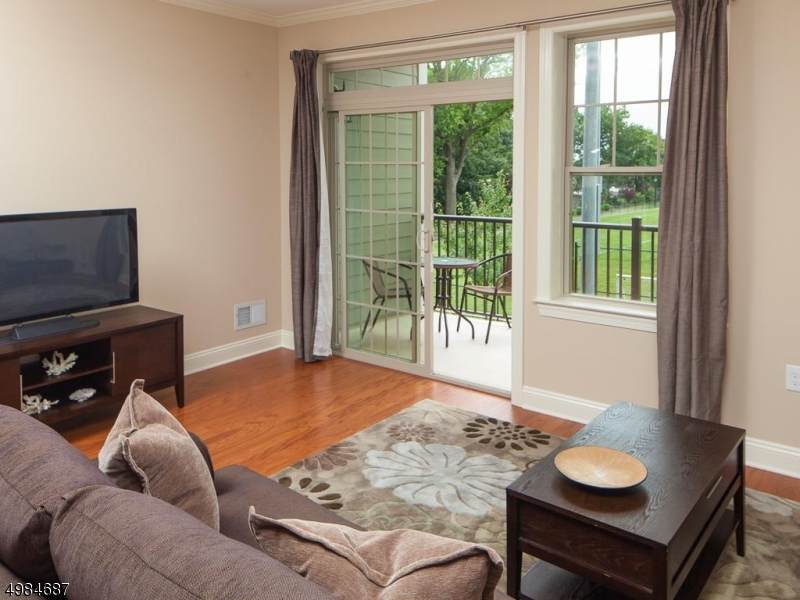 92 Burnett Ave - Photo 1