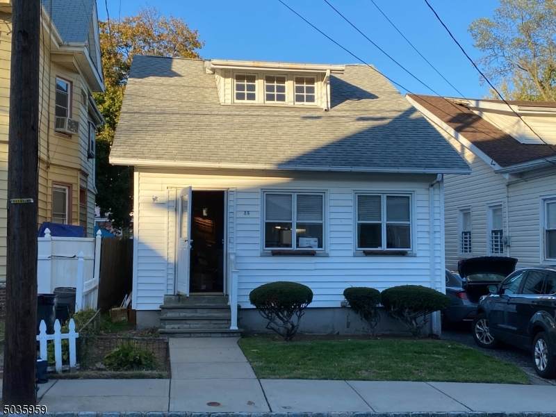 35 Llewellyn Ave - Photo 1