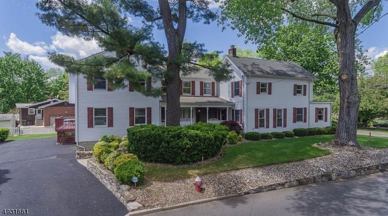 166 Ridgewood Rd - Photo 1
