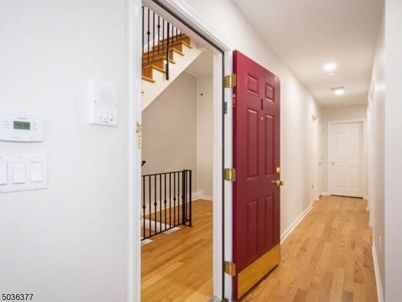 319 Main St - Photo 1