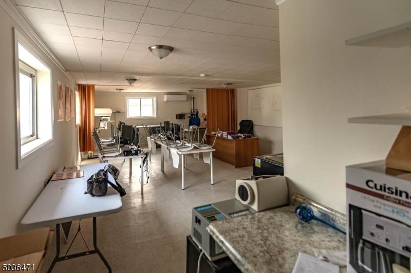 81 Wabash Ave - Photo 1