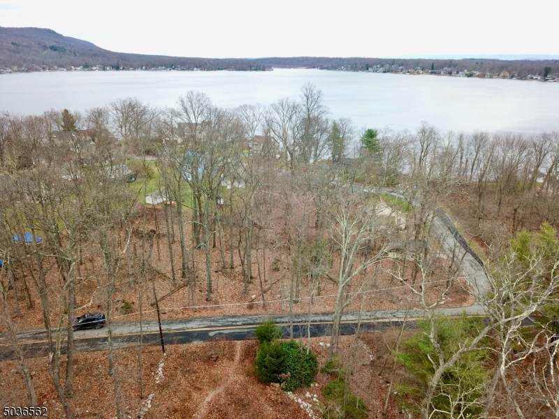 64 Lakeview Point Ave - Photo 1
