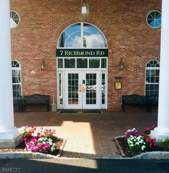 7405 Richmond Rd - Photo 1