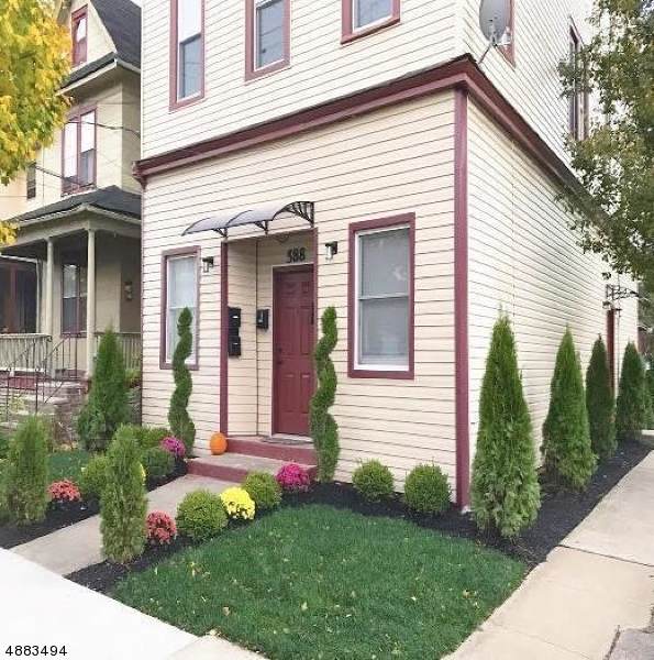 588 Argyle Ave - Photo 1