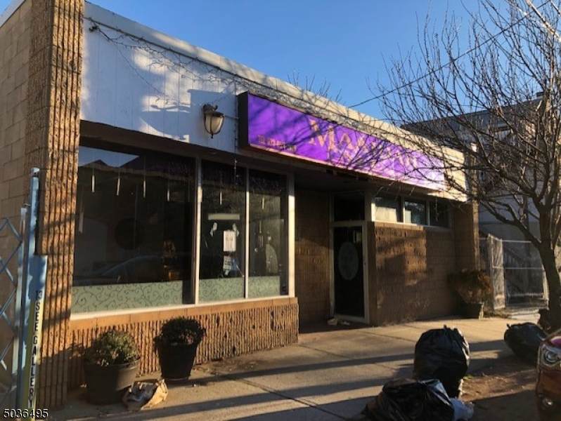 71 Pine St - Photo 1