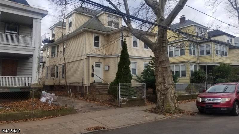 94 Lyons Ave - Photo 1