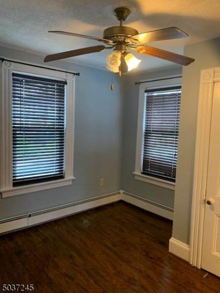 120 Centre St - Photo 1