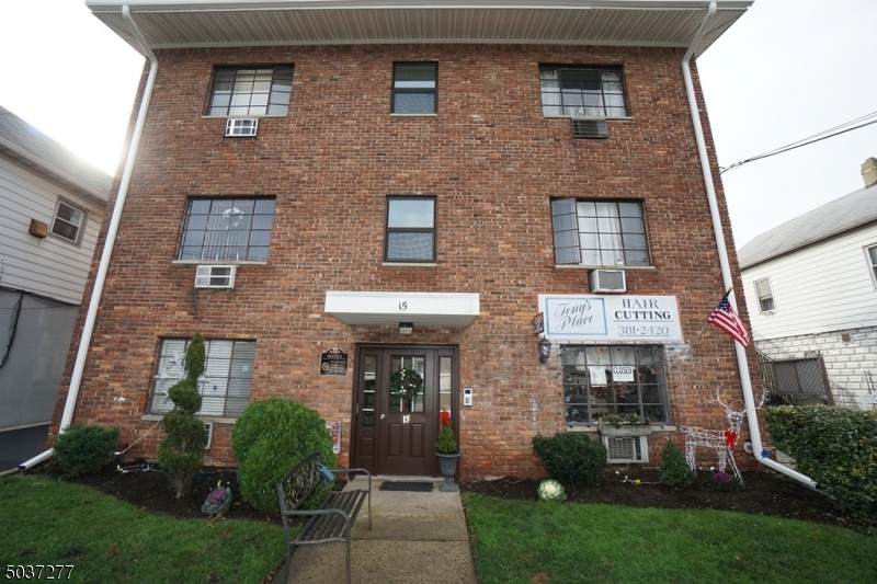15 Westfield Ave - Photo 1