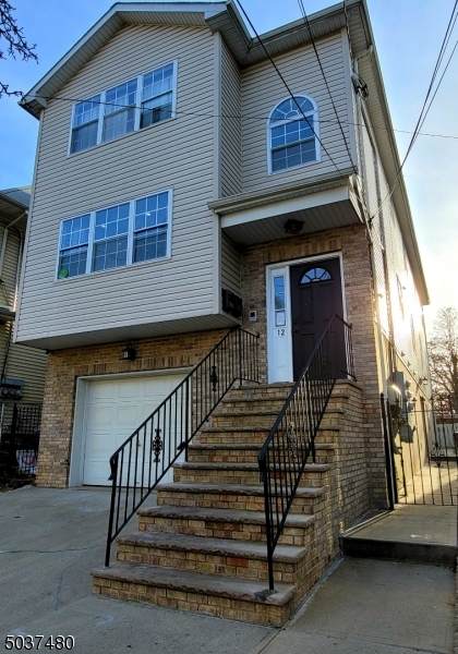 12 Halleck St - Photo 1