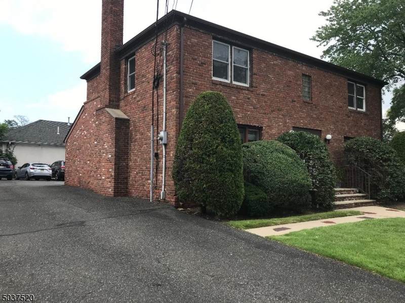 626 Chestnut St - Photo 1