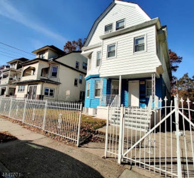 867 S 17Th St - Photo 1