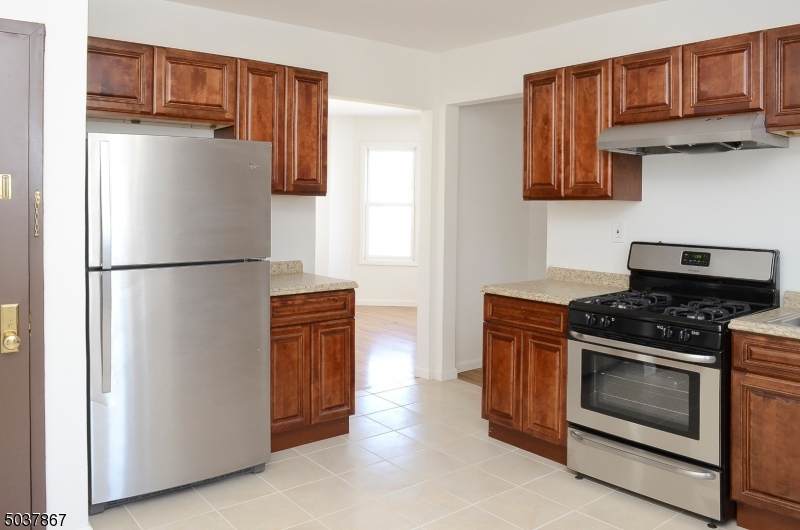 101 2ND St Unit 2 - Photo 1