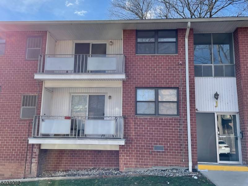 1300 Rock Ave J8 - Photo 1
