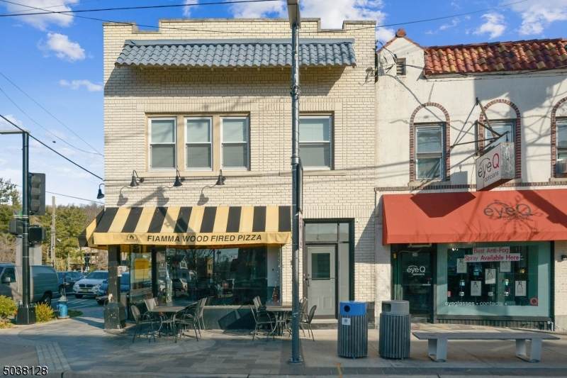 34 Main St, Apt B - Photo 1