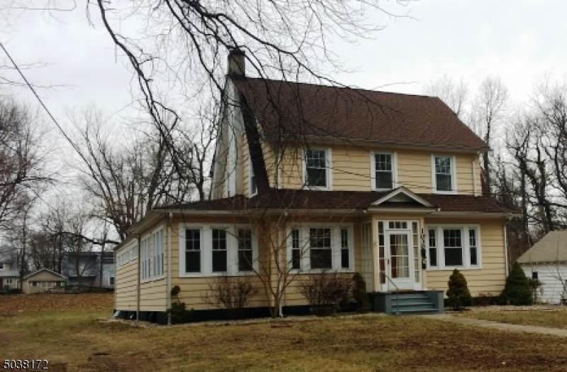 1030 Sherman Ave - Photo 1