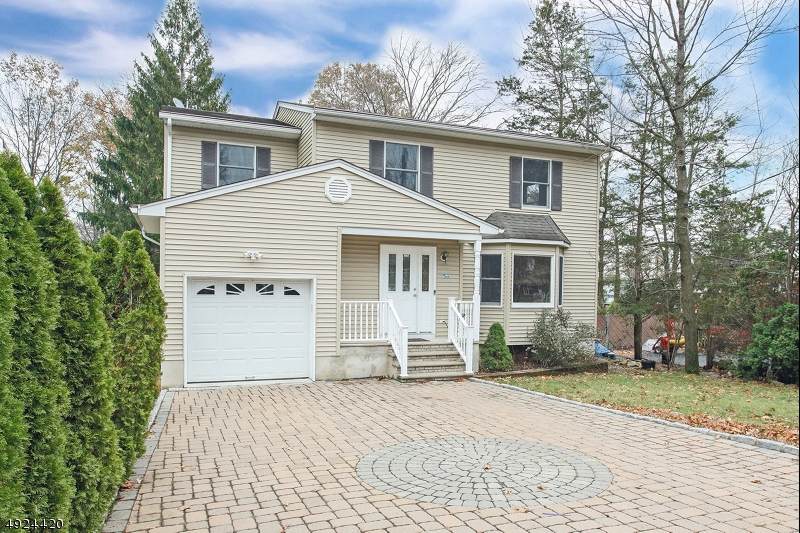 2 Jefferson Ave - Photo 1
