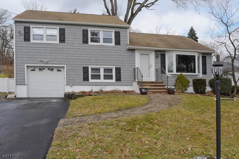 17 Green Knolls Rd - Photo 1