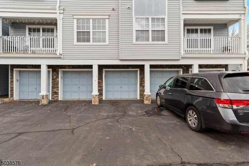 221 Prestwick Way - Photo 1
