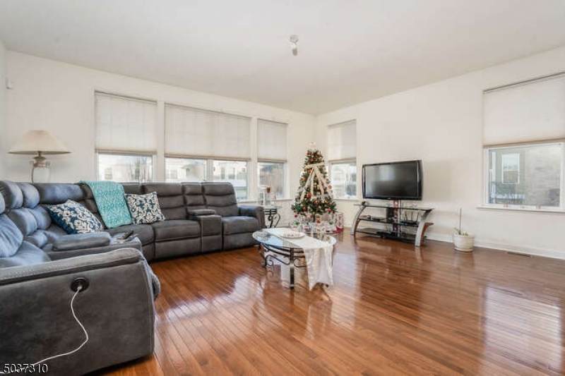 36 Wild Iris Ln - Photo 1