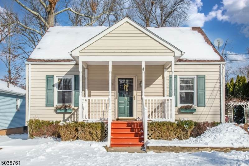 12 Fairchild Pl - Photo 1