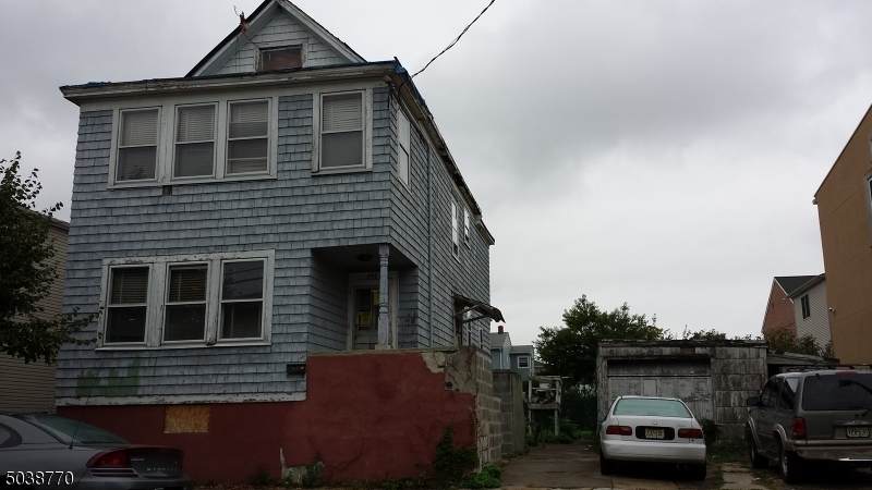 544 4TH AVE - Photo 1