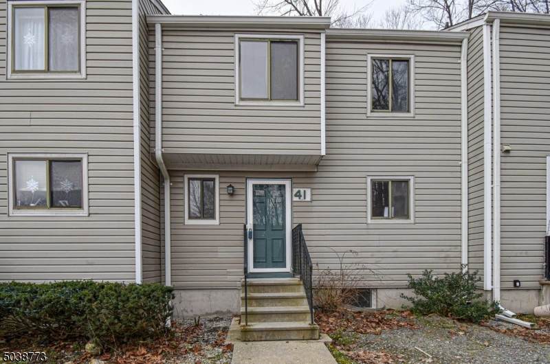 41 Shady Ln - Photo 1