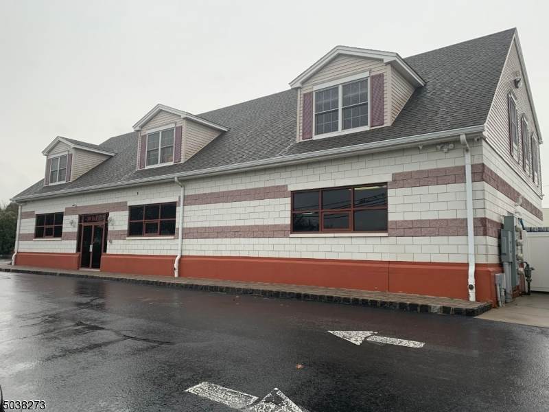 399 Oak St - Photo 1