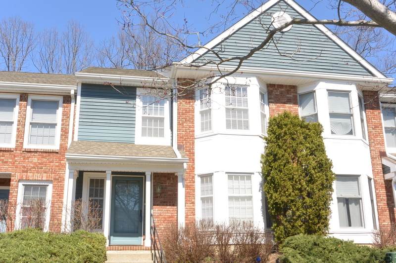 129 Hawthorne Ct - Photo 1