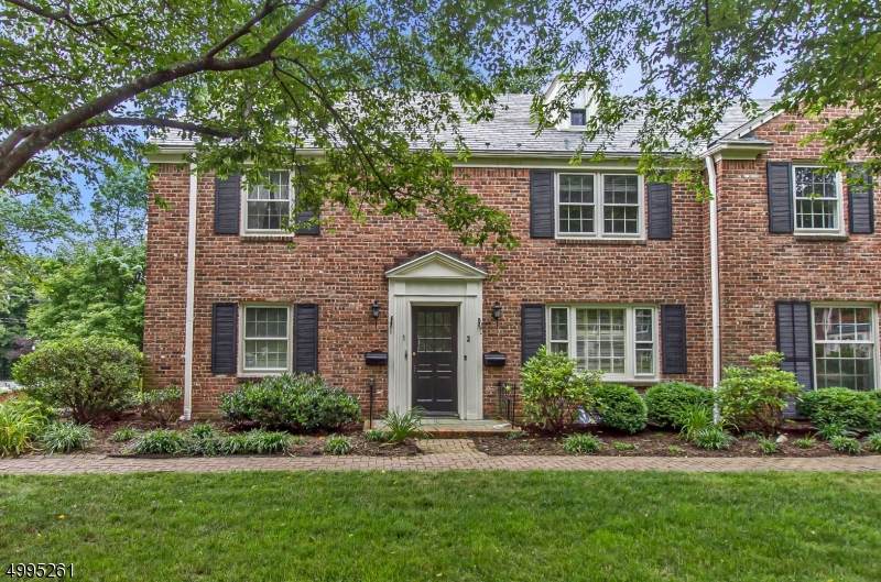 260 Walnut St - Photo 1