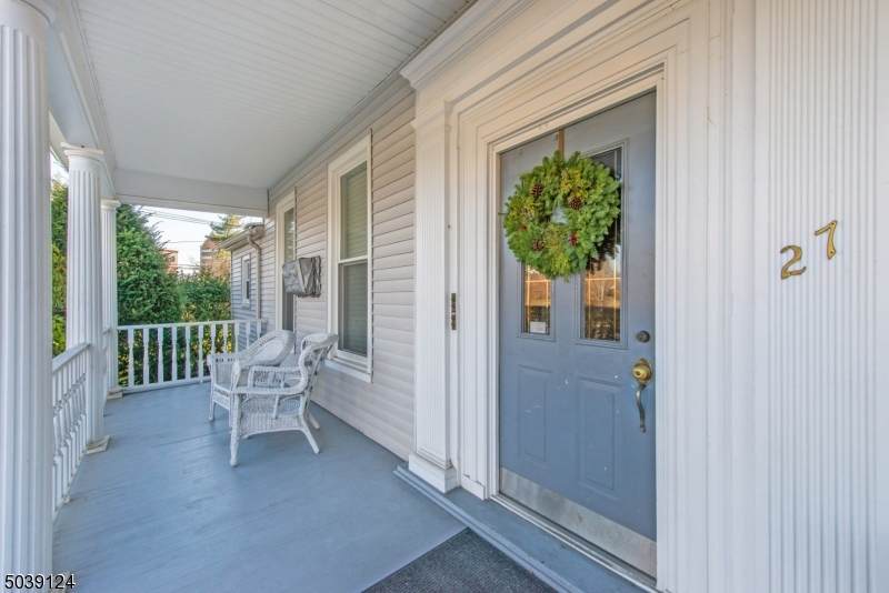 27 Walnut St - Photo 1